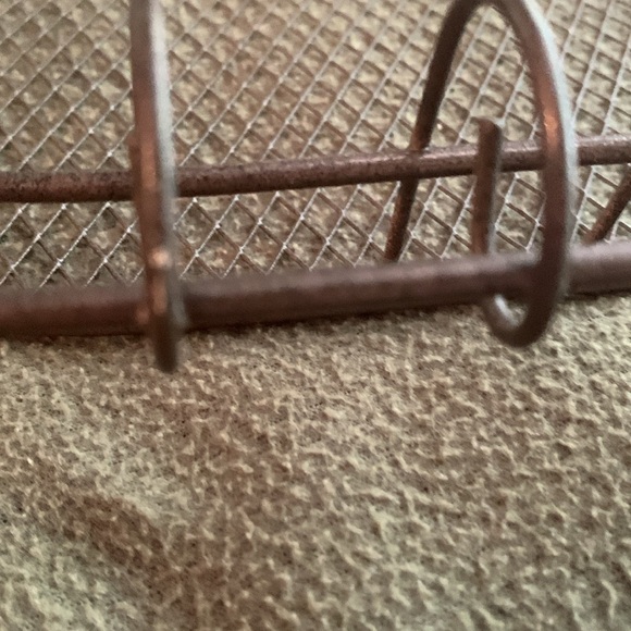 Bronze, distressed wire tray. Approximately 17” x 11 1/2” x 2 1/2” - Picture 8 of 9
